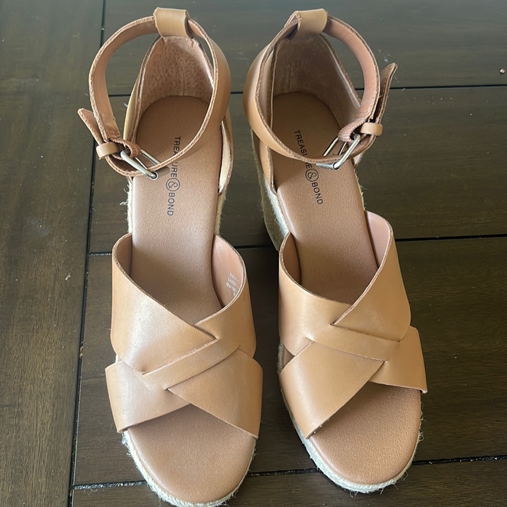 Nordstrom Treasurer and Bond wedge sandals like new only worn once size 9